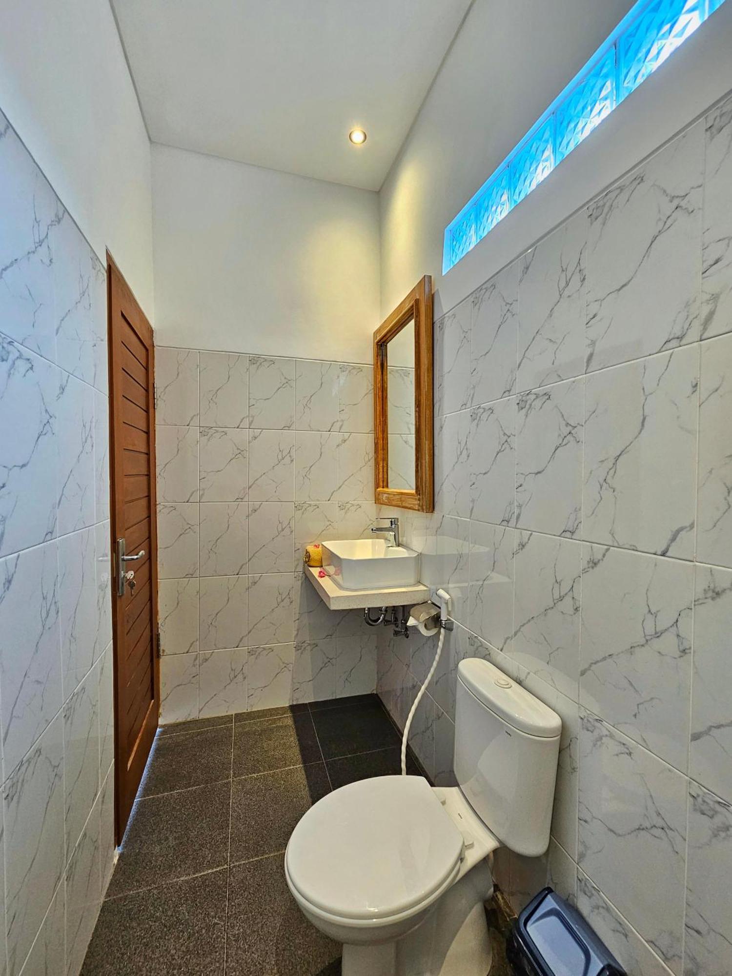 Dewi Putri House Hotel Ubud  Bagian luar foto