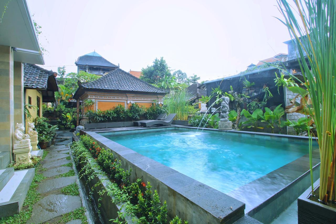 Dewi Putri House Hotel Ubud  Bagian luar foto